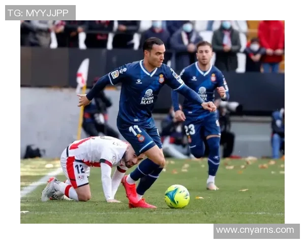 西班牙与意大利小组赛精彩对决谁能笑到最后引发球迷热议